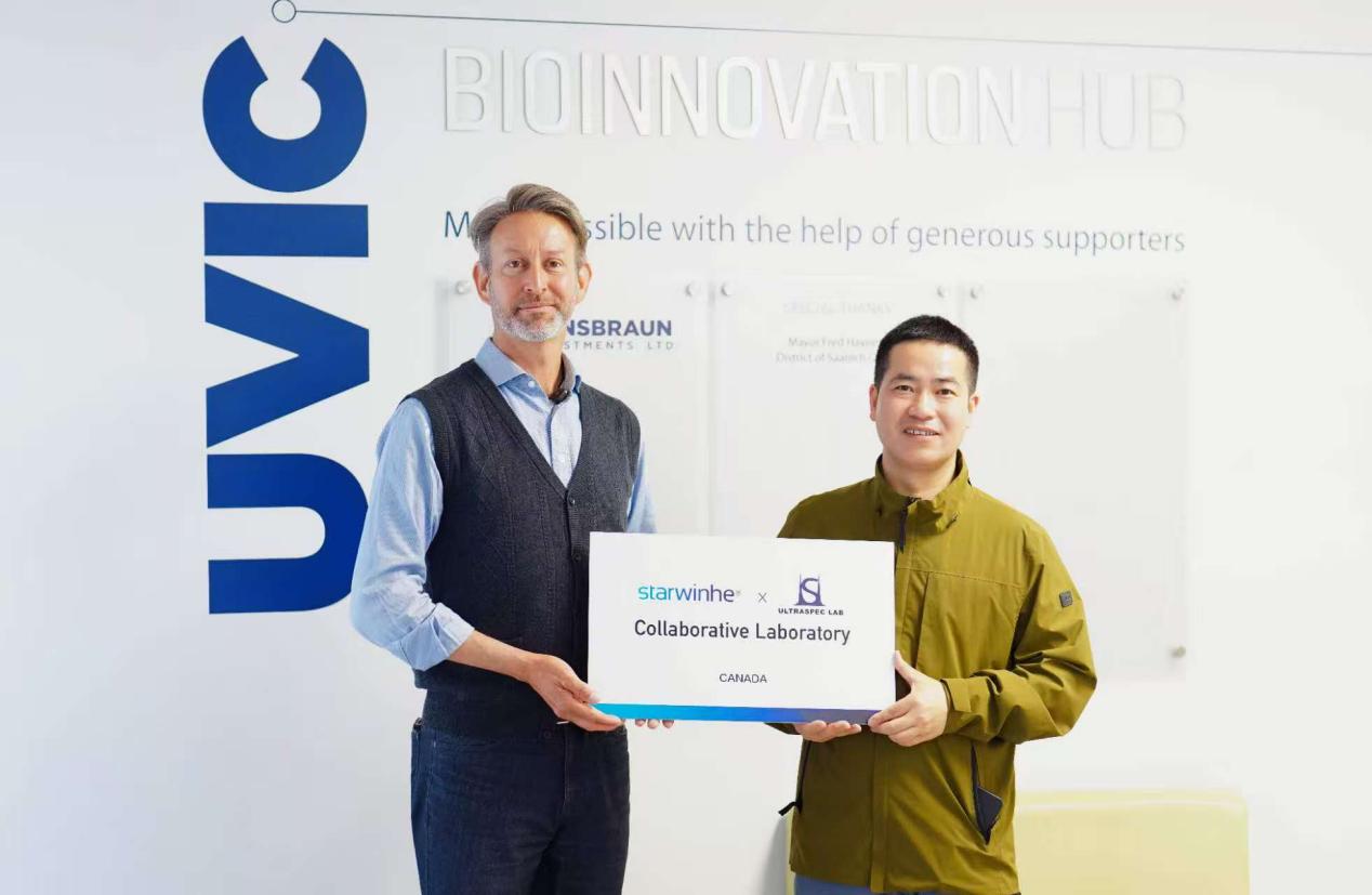 人的照片上写着字

AI 生成的内容可能不正确。